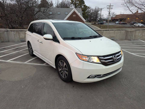2015 Honda Odyssey.