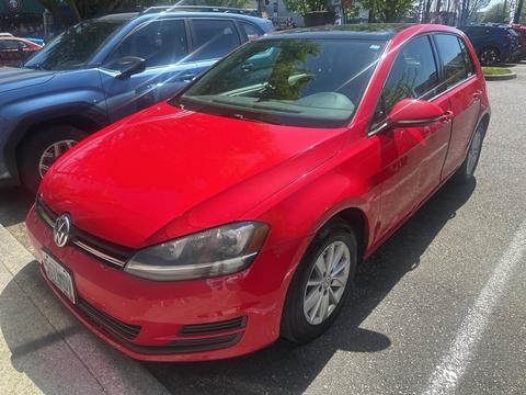 2015 Volkswagen Golf.