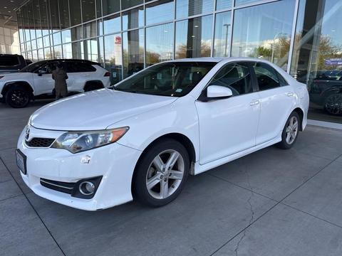 2013 Toyota Camry.