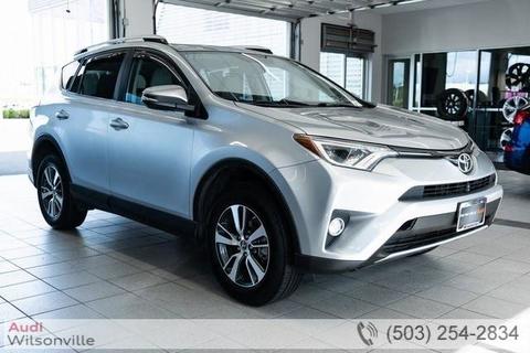 2016 Toyota RAV4.