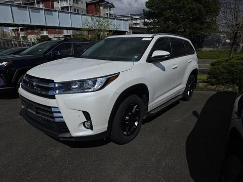 2017 Toyota Highlander.