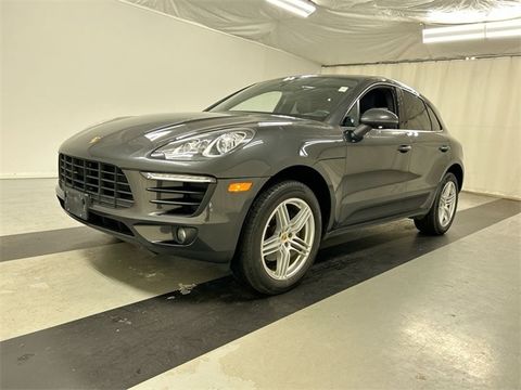 2018 Porsche Macan.