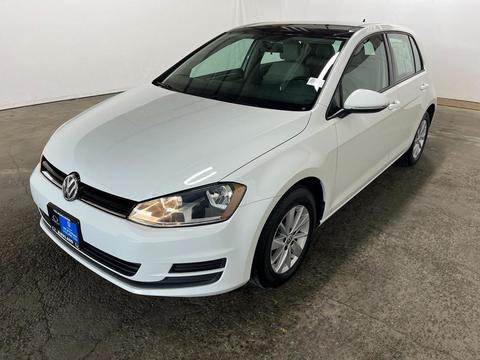 2015 Volkswagen Golf.