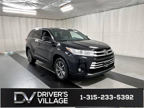 2019 Toyota Highlander.