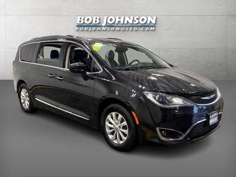 2019 Chrysler Pacifica.