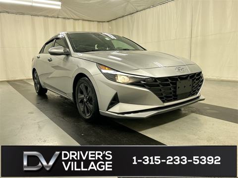 2022 Hyundai Elantra.