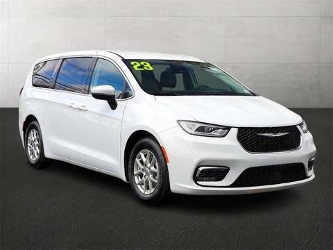 2023 Chrysler Pacifica.