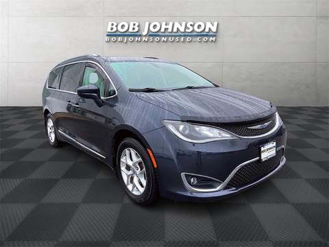 2020 Chrysler Pacifica.