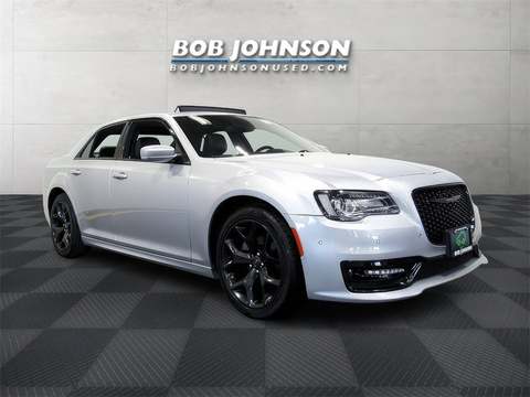 2022 Chrysler 300.