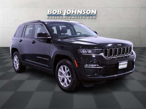 2022 Jeep Grand Cherokee.