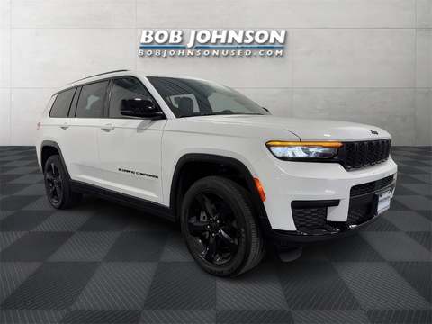 2023 Jeep Grand Cherokee.