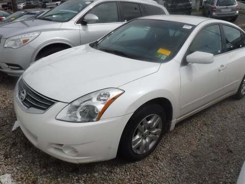2011 Nissan Altima.