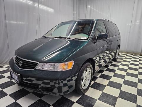 2000 Honda Odyssey.