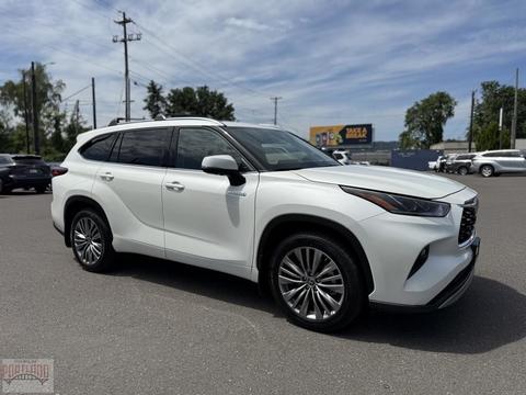 2021 Toyota Highlander.