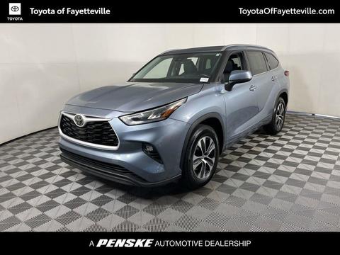 2020 Toyota Highlander.
