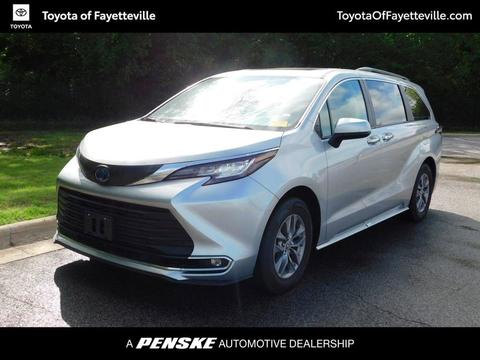 2023 Toyota Sienna.