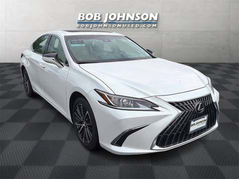 2024 Lexus ES.