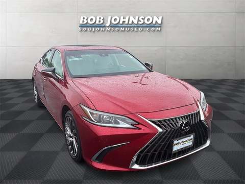 2024 Lexus ES.
