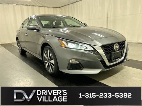 2022 Nissan Altima.