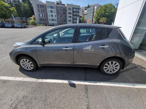 2016 Nissan Leaf.
