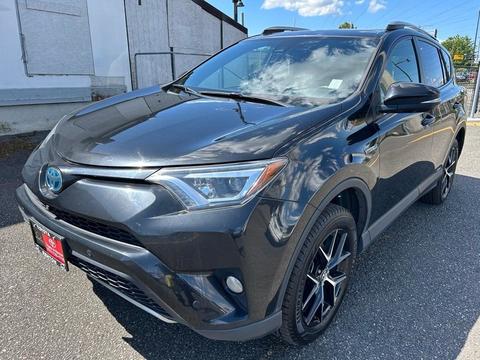 2017 Toyota RAV4.