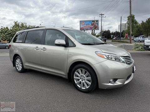 2017 Toyota Sienna.