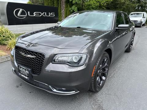 2020 Chrysler 300.