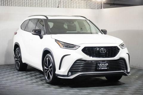 2021 Toyota Highlander.