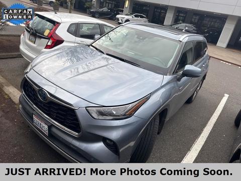 2021 Toyota Highlander.