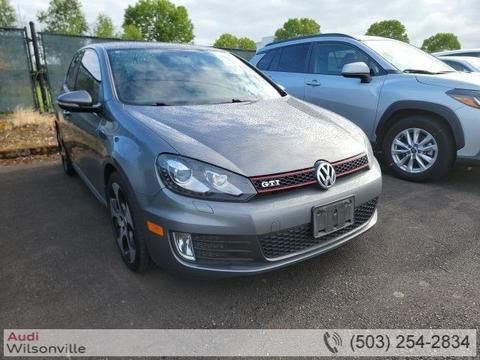 2012 Volkswagen Golf.