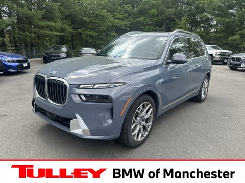 2025 BMW X7.