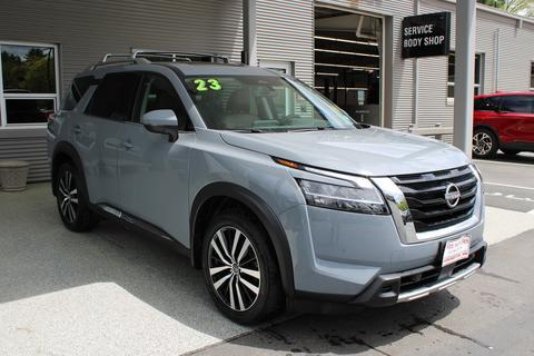 2023 Nissan Pathfinder.