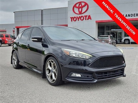 2017 Ford Focus Sdn.