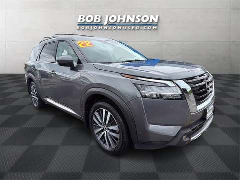 2022 Nissan Pathfinder.