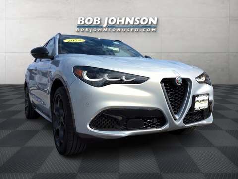 2024 Alfa Romeo Stelvio.