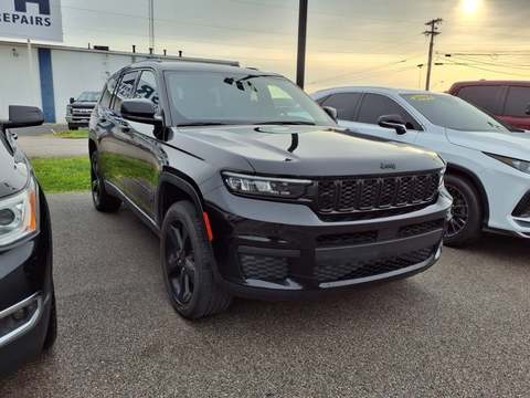 2023 Jeep Grand Cherokee.