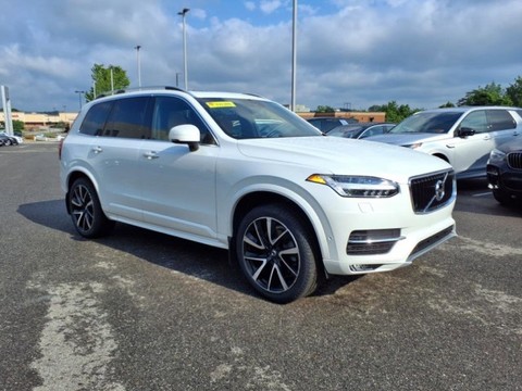 2019 Volvo XC90.