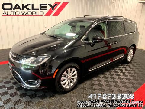 2019 Chrysler Pacifica.