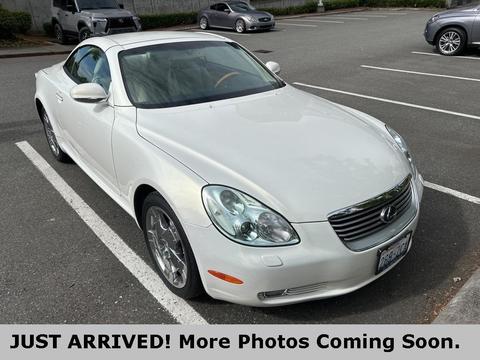2005 Lexus SC.