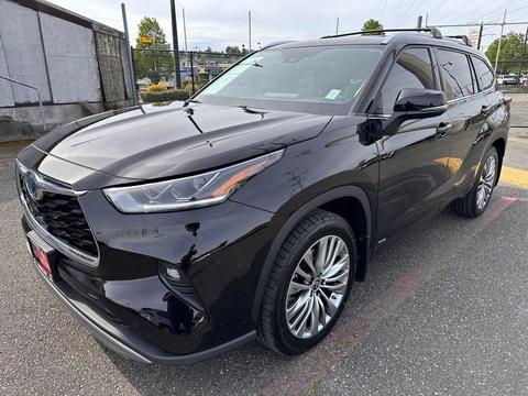 2022 Toyota Highlander.