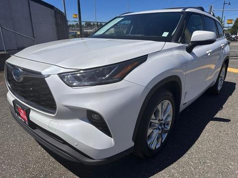 2023 Toyota Highlander.