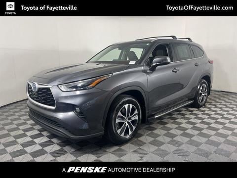 2022 Toyota Highlander.