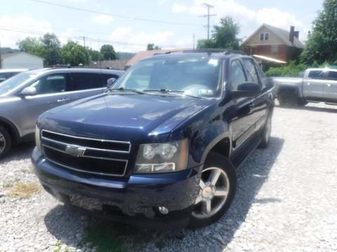 2011 Chevrolet Avalanche.