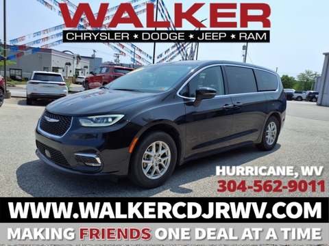 2023 Chrysler Pacifica.