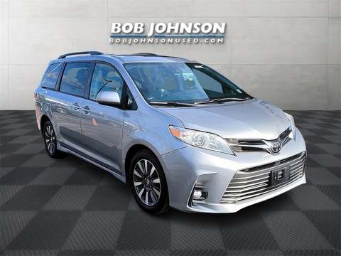2018 Toyota Sienna.