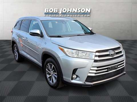 2019 Toyota Highlander.