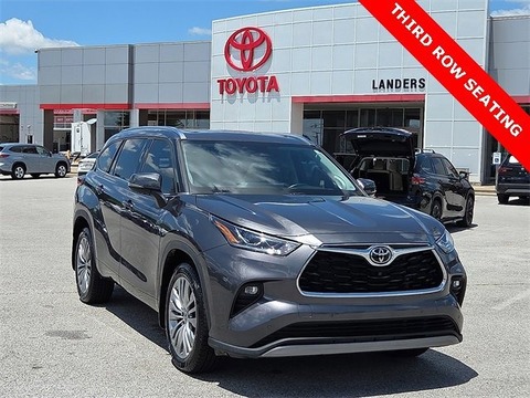 2022 Toyota Highlander.