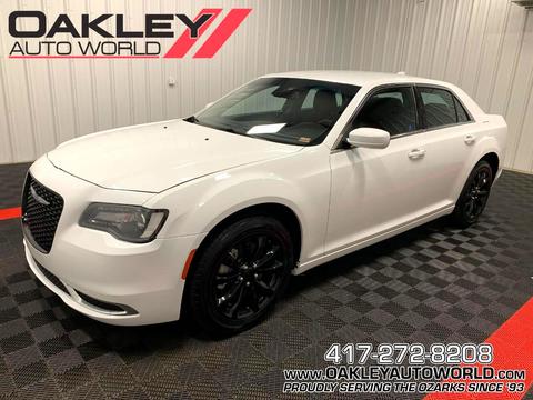 2022 Chrysler 300.