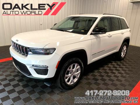 2022 Jeep Grand Cherokee.