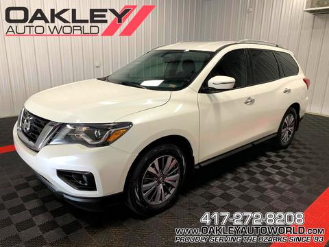 2020 Nissan Pathfinder.
